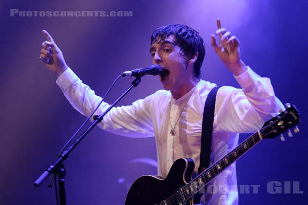 MILES KANE - 2011-11-05 - PARIS - La Cigale - 